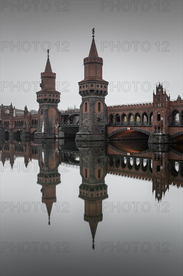 Oberbaum bridge across the Spree