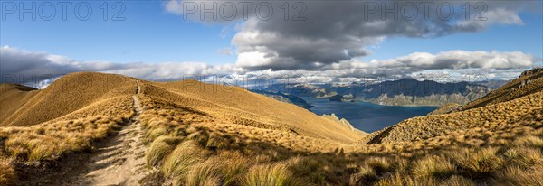 Hiking trail to Isthmus Peak