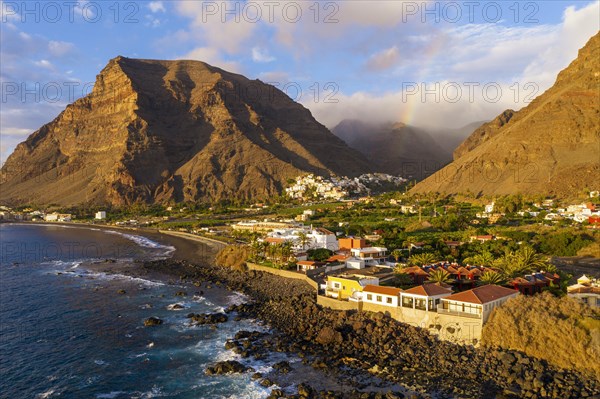 La Puntilla and La Calera