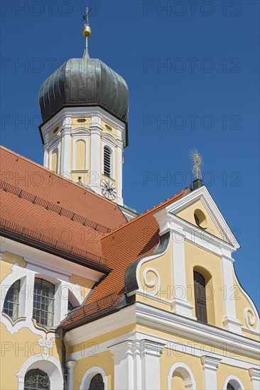 Onion tower and tower clock