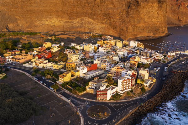 Vueltas with roundabout and fishing port