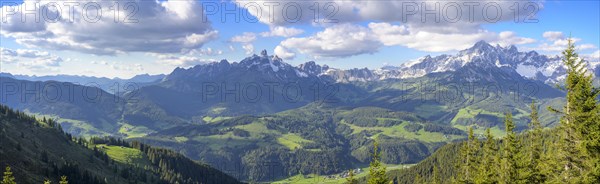 Grosse Bischofsmuetze and Dachstein Massif