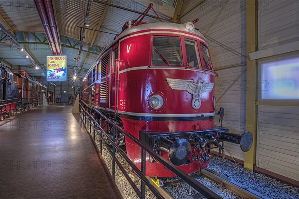 Electric locomotive E 19 12 of the Deutsche Reichsbahn