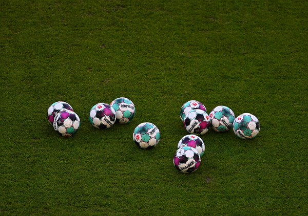 11 match balls adiadas Derbystar