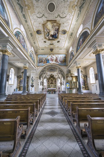 Nave with chancel