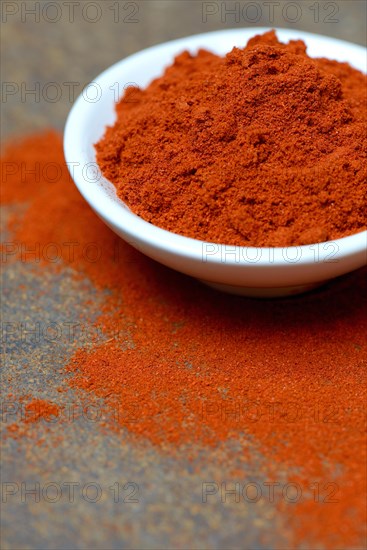 Paprika powder in shell