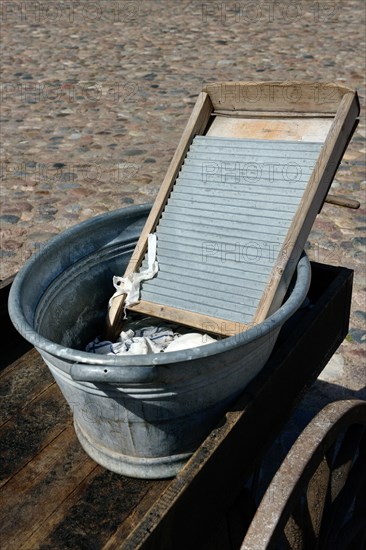 Washboard with washing trough