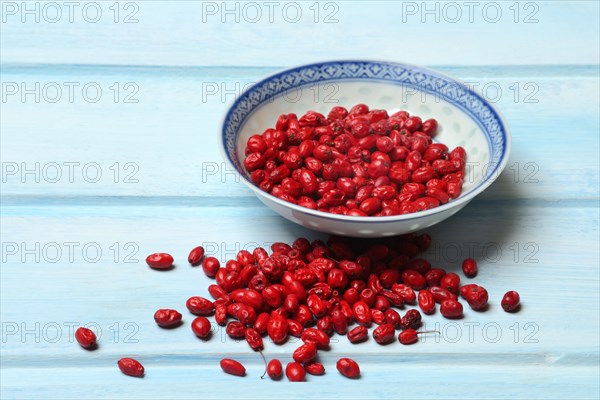 Dried barberry berries