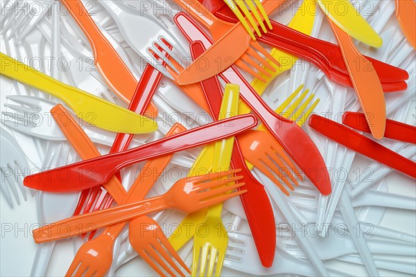 Plastic cutlery