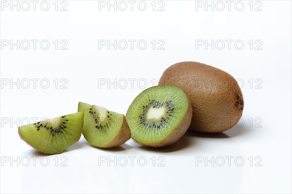 Sliced kiwi fruit