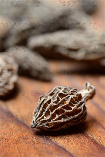 Dried morels