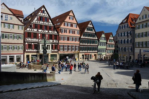 Marketplace with Neptune Fountain