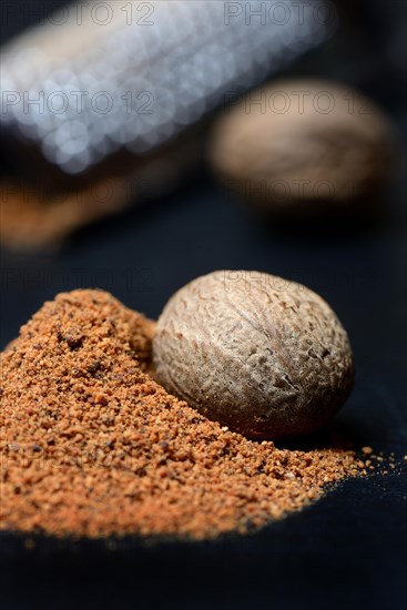 Nutmegs and nutmeg powder