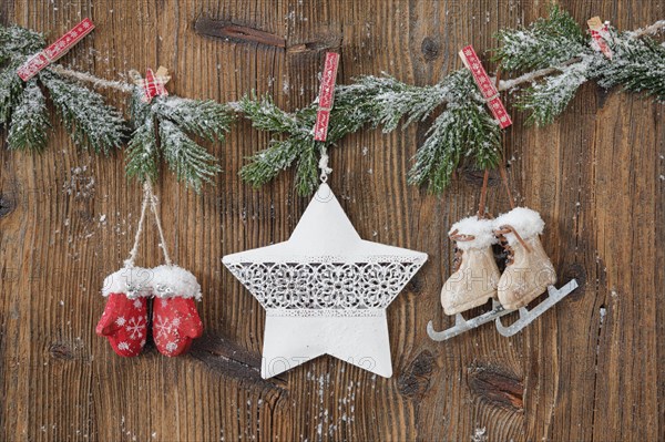 Natural Advent decoration with star