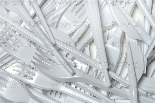 Plastic cutlery