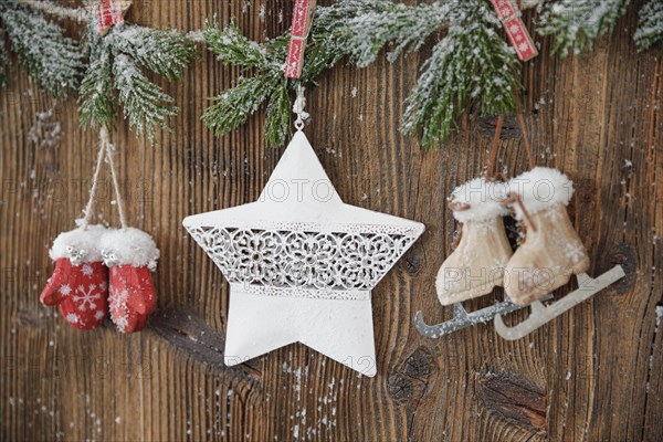 Natural Advent decoration with star