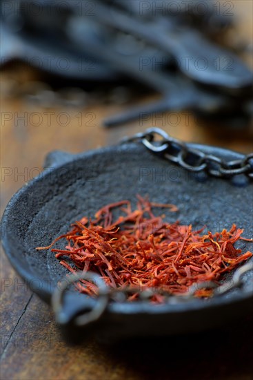 Saffron crocus threads