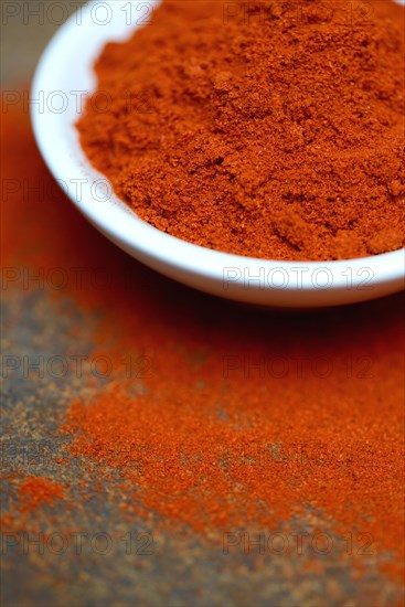 Paprika powder in shell