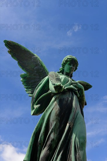 Angel figure