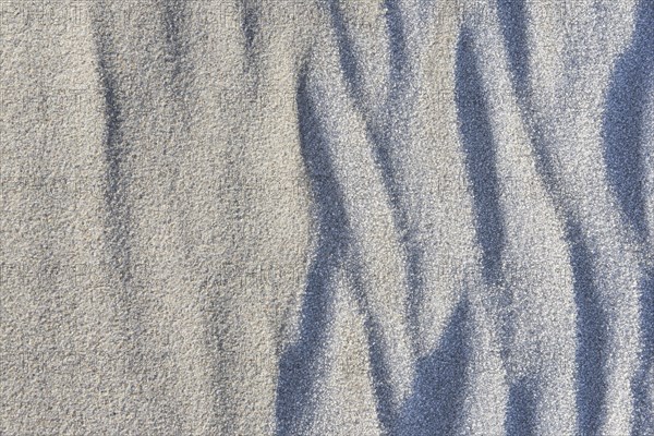 Structure in sand with frost