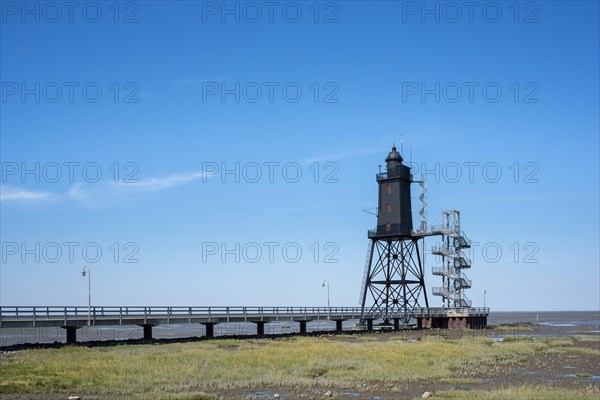 Lighthouse Obereversand at low tide