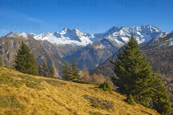 Autumnal mountain landscape at Padauner Kogl