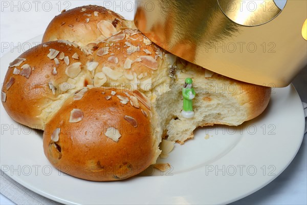 Epiphany cake with king and crown