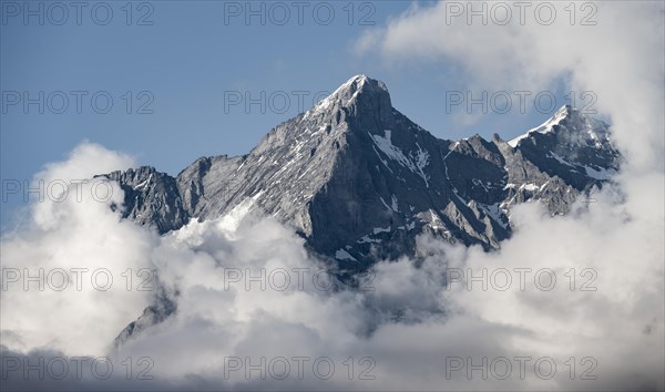 View from Pfingstegg to the summit of the Wetterhorn