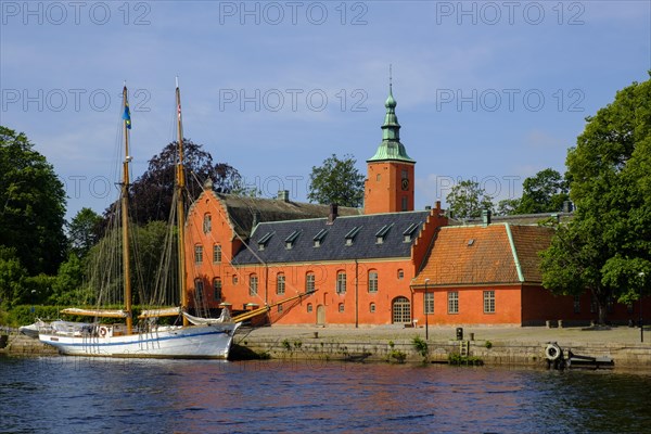 Sailing ship Najaden in front of Halmstad Castle