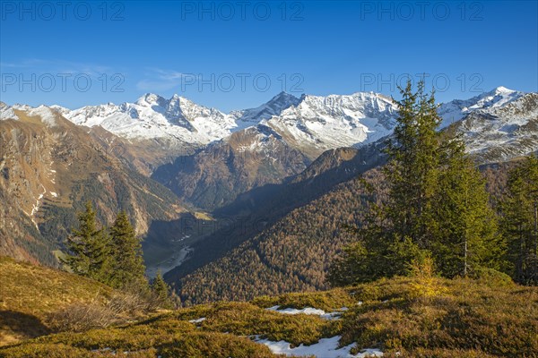 Autumnal mountain landscape at Padauner Kogl