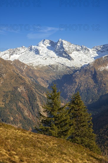 Autumnal mountain landscape at the Padauner Kogl