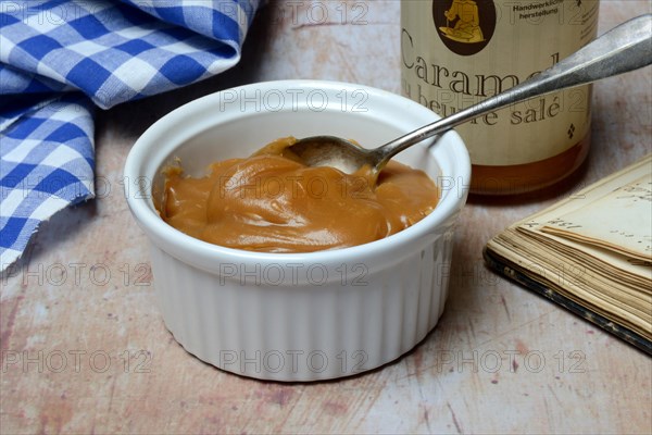 Salted caramel cream in shell