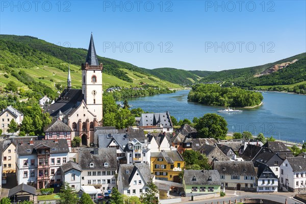 View of Lorch on the Rhine with St. Martin's Church