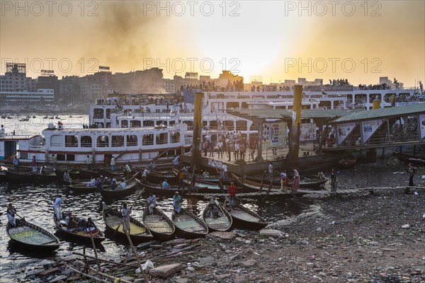 Passenger boats and passenger ferries