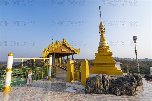 Taung Kew Paya built on rocks