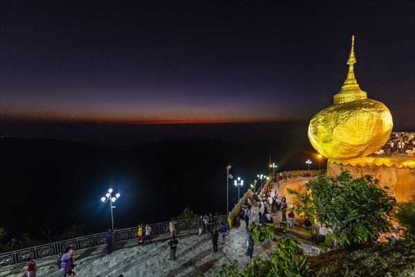 Kyaiktiyo Pagoda