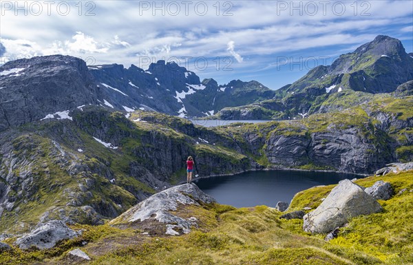 Lake Tennesvatnet and Krokvatnet