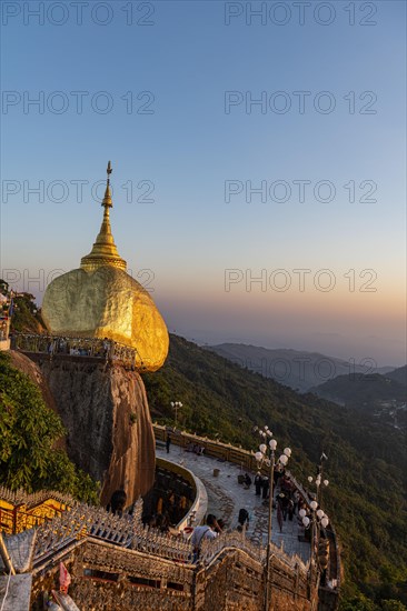 Kyaiktiyo Pagoda