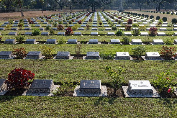 Thanbyuzayat war cemetery