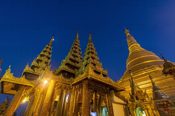 Shwedagon pagoda after sunset