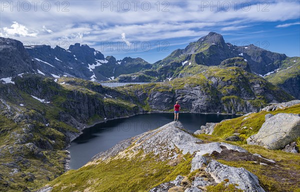 Lake Tennesvatnet and Krokvatnet