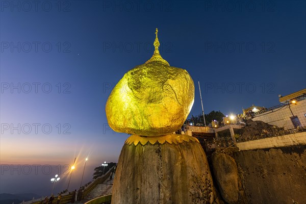 Kyaiktiyo Pagoda