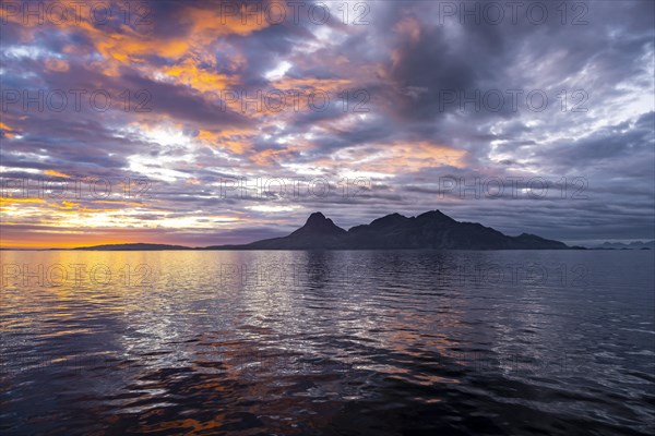 Evening mood over the ocean