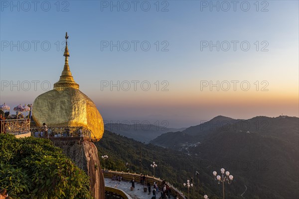 Kyaiktiyo Pagoda