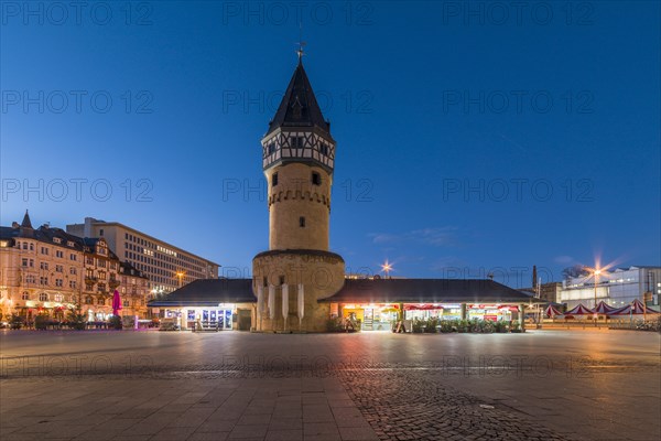 Bockenheimer Warte after sunset