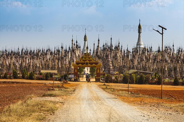 Kakku's pagoda with its 2500 stupas