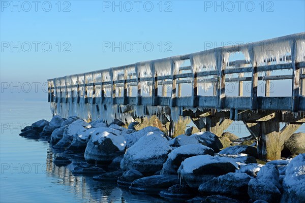 Pier with icicles