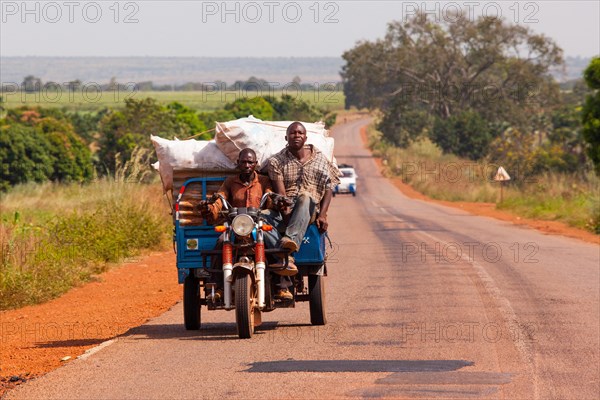 Cargo vehicle