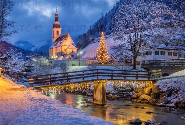 Painter's corner with Ramsauer Ache and parish church with Christmas fir tree