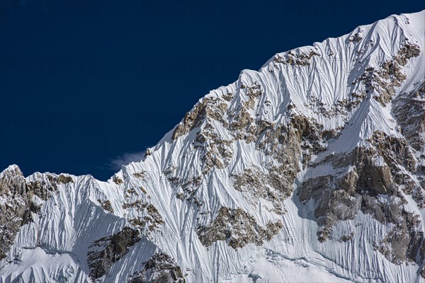 Nuptse west flank